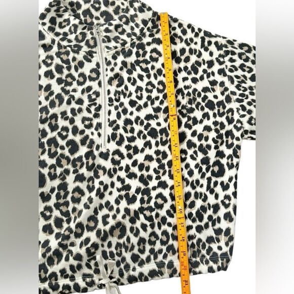 Old Navy Mock Neck Half Zip Leopard Print Drawstring Hem Pullover Sweatshirt. XS - Picture 4 of 6